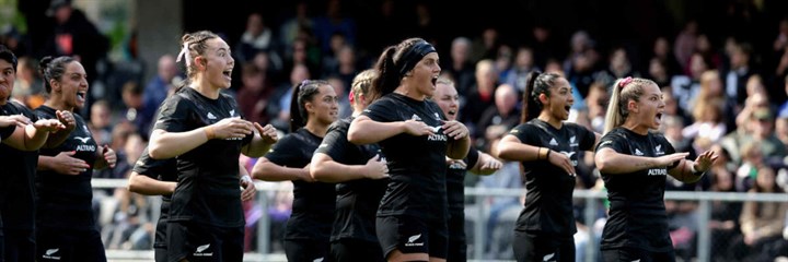Black Ferns doing the Haka