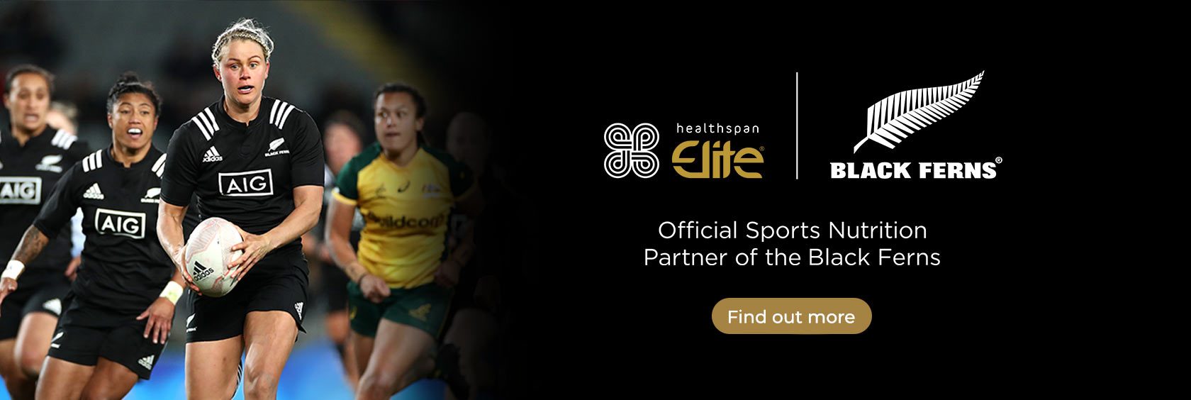 NZ and Australia women's rugby players running